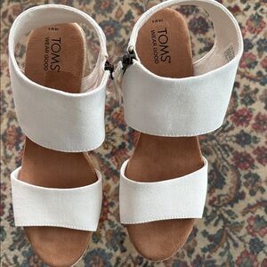 TOMS Women's Cream Sandals